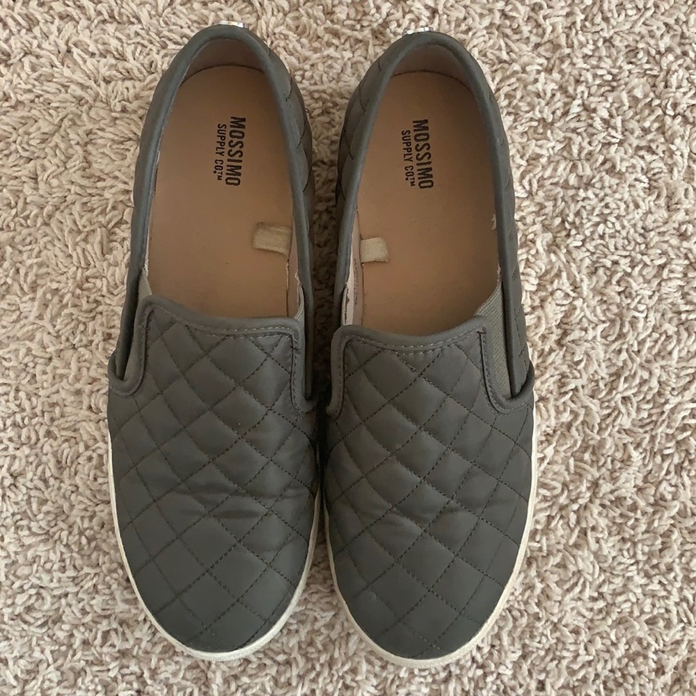 Olive Slide On Sneaker Flats Sz 7.5